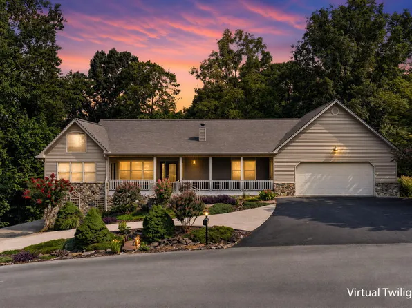 566 Mallard Pointe Rd, Byrdstown, TN 38549
