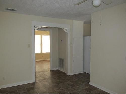 4th image of 610 S Stephenson St