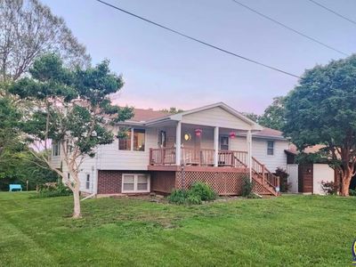 22466 Pomona Dr, Vassar, KS, 66543