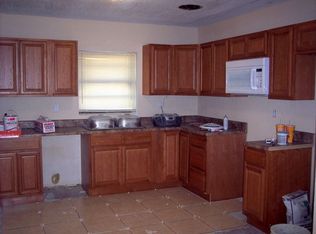 306 8th Ave SW, Largo, FL 33770