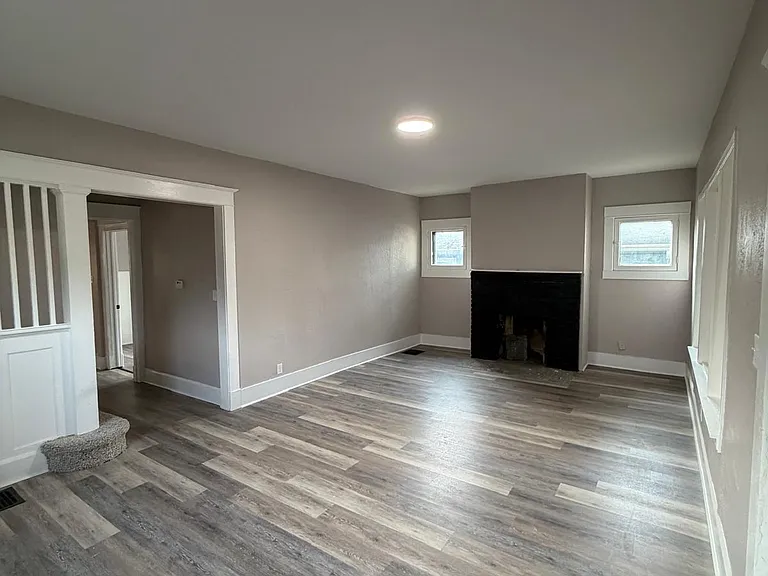 2429 Adams St — Photo 4