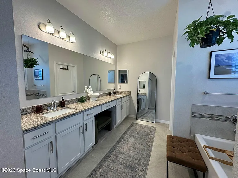 2412 Carrick St NW — Photo 16