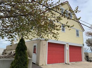 8605 Sand Beach Rd, Oak Harbor, OH 43449