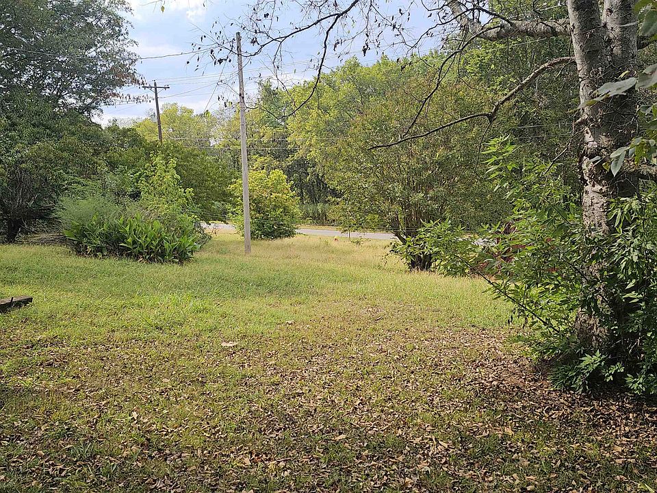 2nd image of 601 Montgomery Ave
