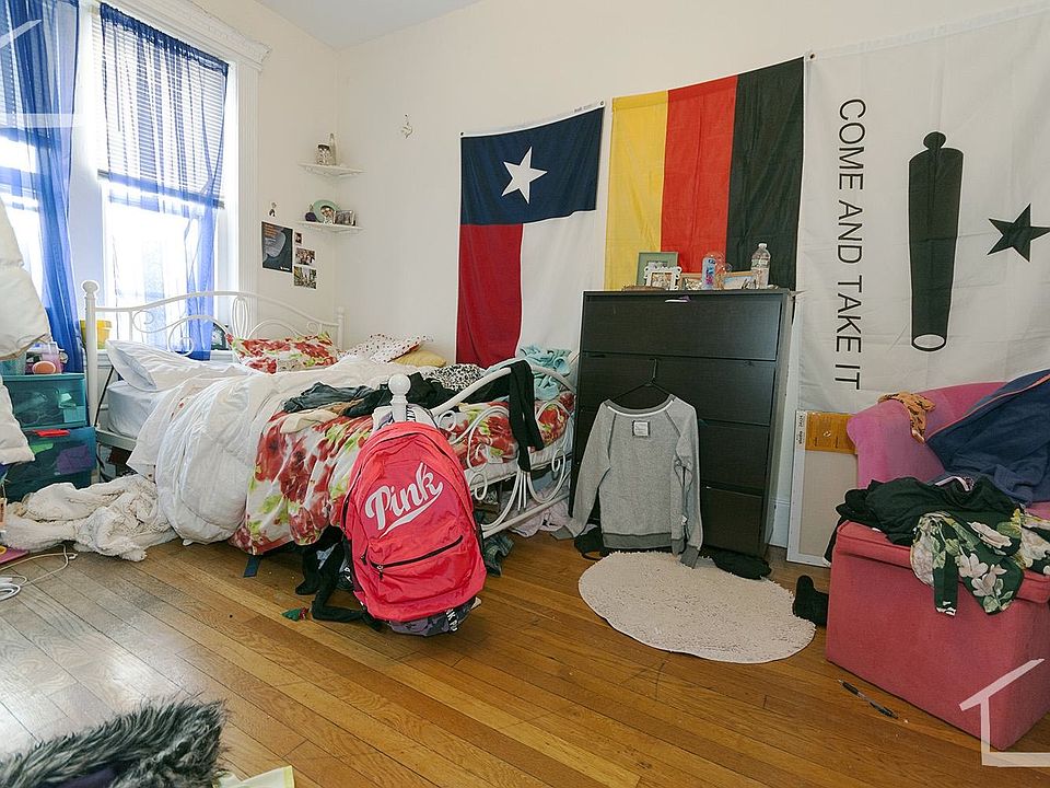 2nd image of 451 Park Dr APT 03B