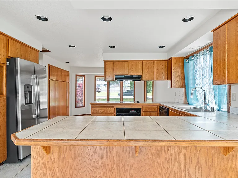 212 Edgewood Dr — Photo 10