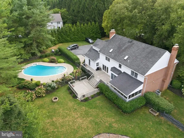 14615 Manor Rd, Phoenix, MD 21131