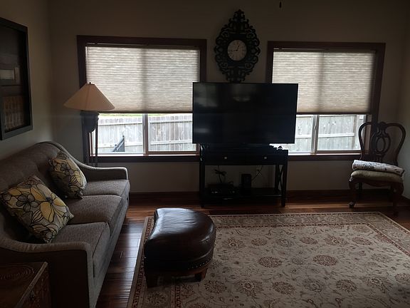 3rd image of 1306 W Wicklow Ct
