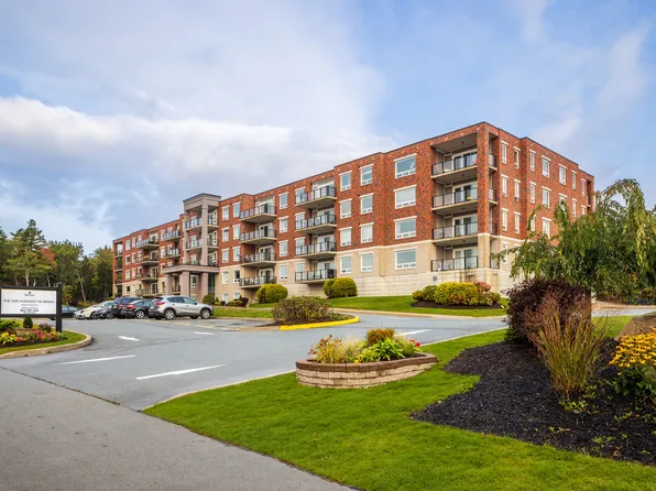 200 Broad St #103, Halifax, NS B4B 0T4