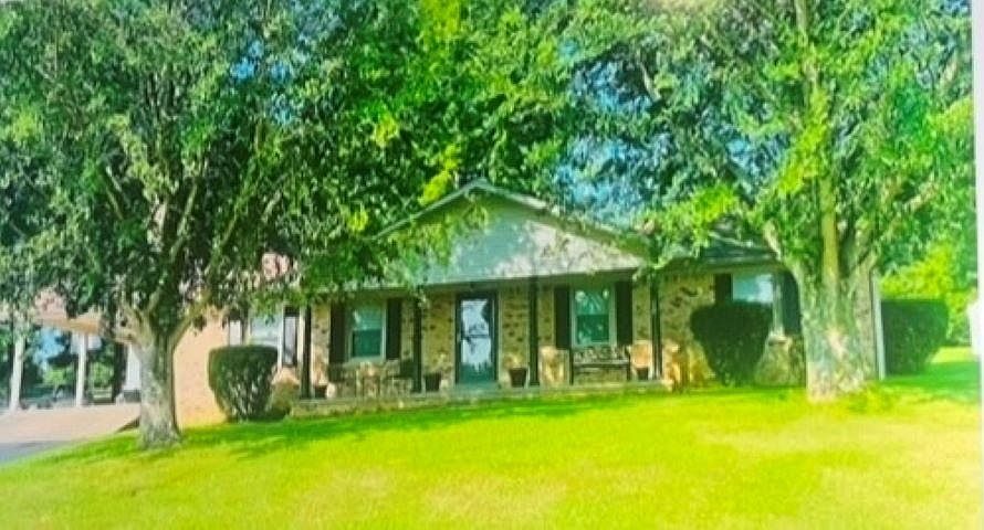 1st image of 207 Marmak Dr