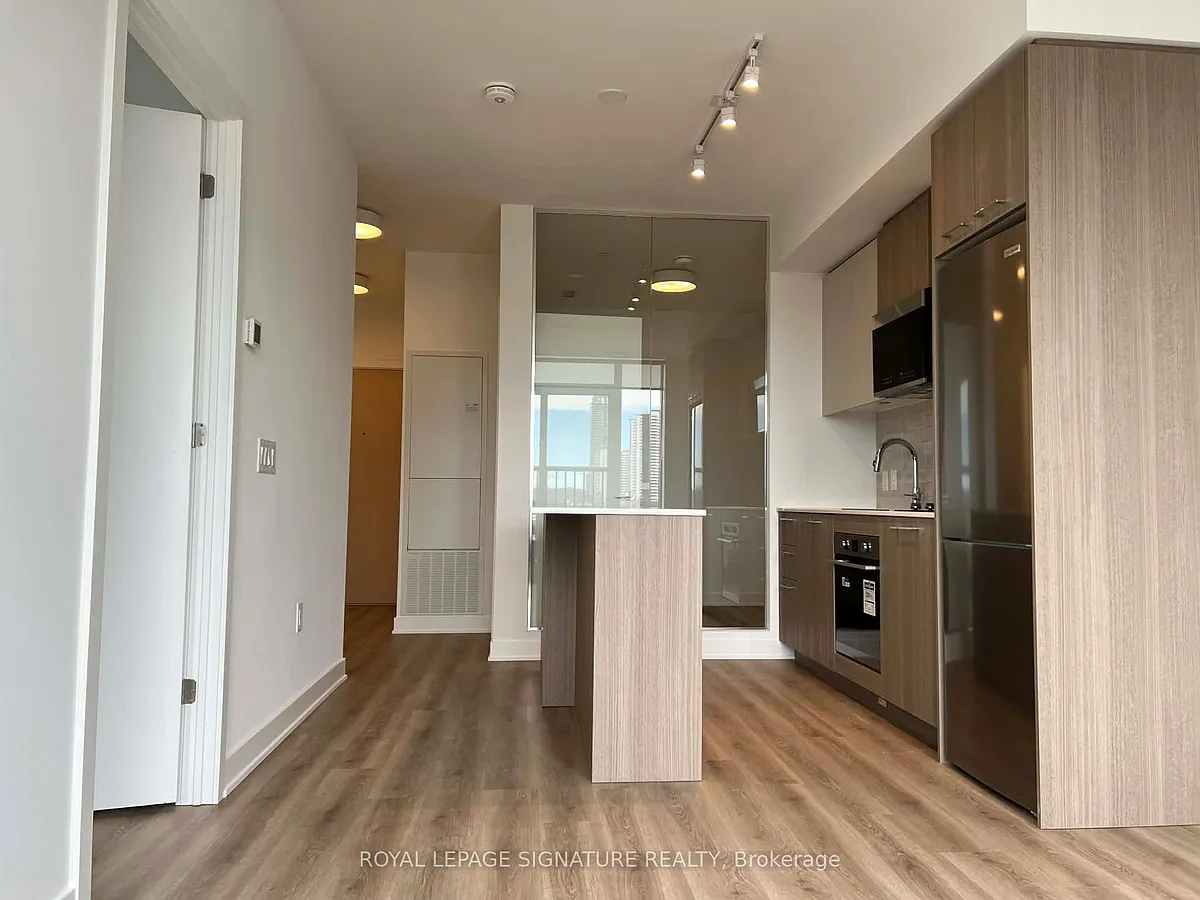 Building Photo - 30 Dreamers Way #821