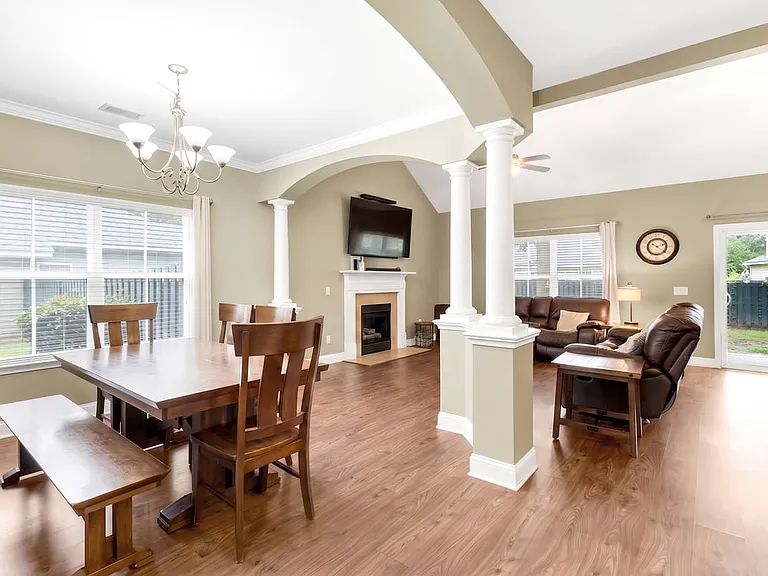 232 Cottonham Ct — Photo 7