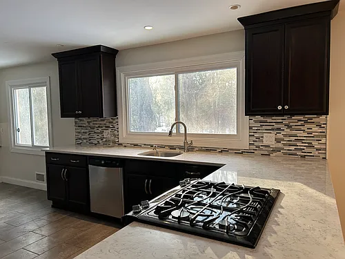 370 Sandringham Rd Photo 1