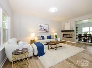 8611 Earthenware Dr, Charlotte, NC 28269