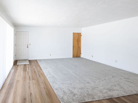 5th image of 716 S Saturn Ave #1-4