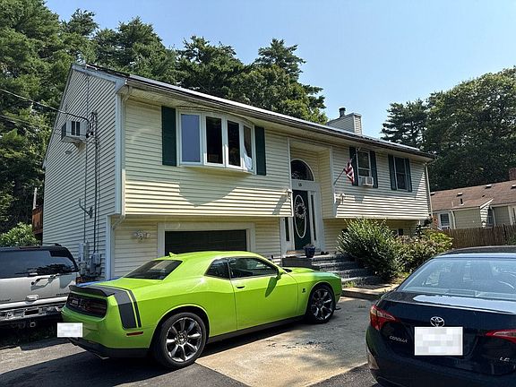 3rd image of 13 Lark St