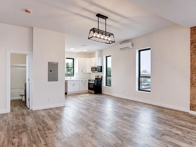 105 Parsons Ave #4 — Photo 10
