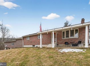 211 Spring Mount Rd, Schwenksville, PA 19473