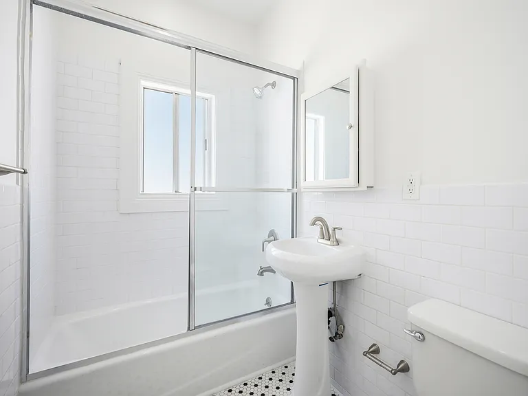 1315 N Hayworth Ave #3/4 — Photo 12