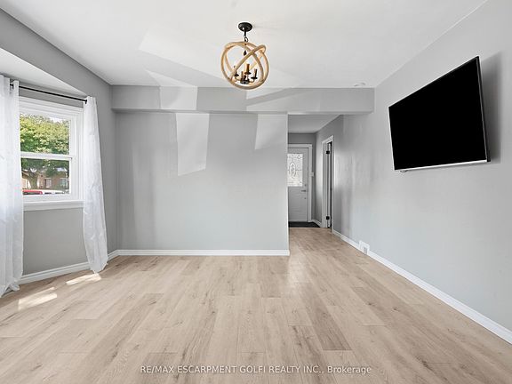 4th image of 177 Pelham Rd #1