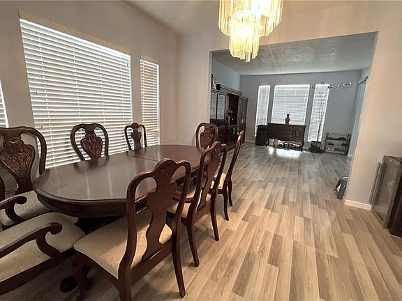 2nd image of 1117 Wyndham S