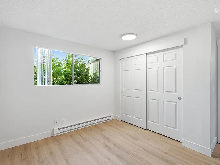 Rolling Hills Townhouses — Photo 47