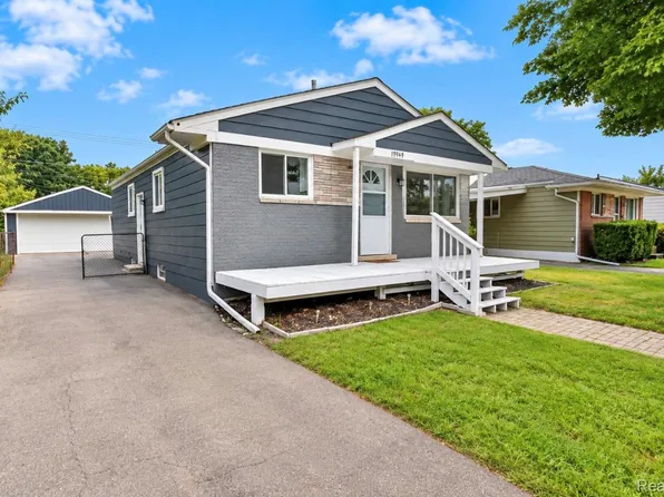 19749 Broadacres St, Clinton Township, MI 48035