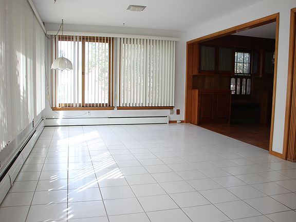 333 Greenfield Avenue