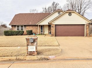 813 S Avery St, Moore, OK 73160