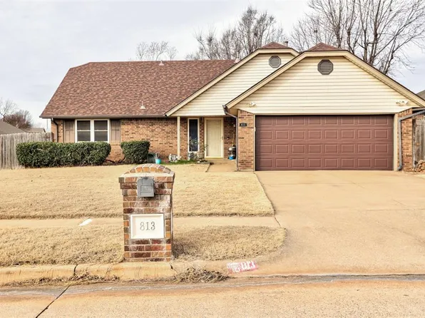 813 S Avery St, Moore, OK 73160