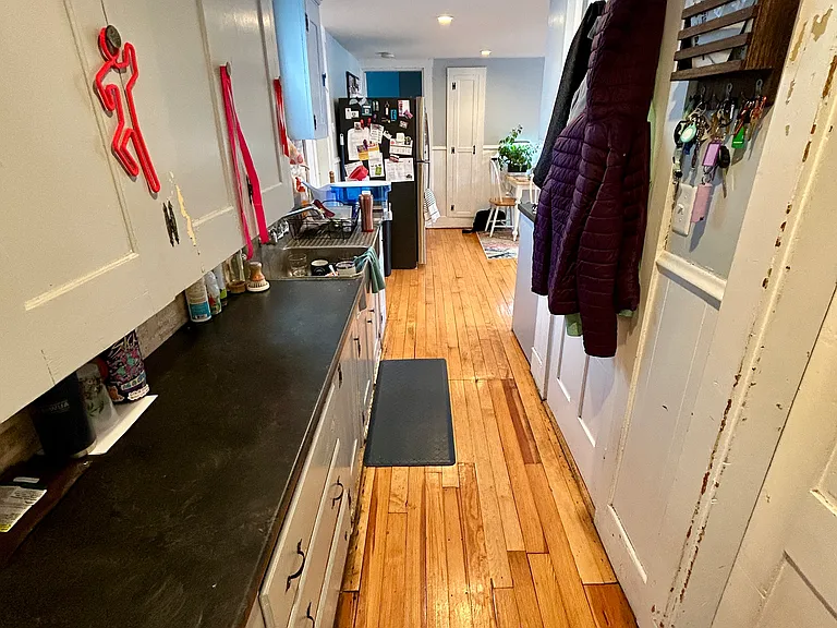70 Hill St #201 — Photo 8