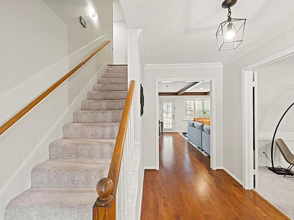 4th image of 1735 Valley Vista Dr