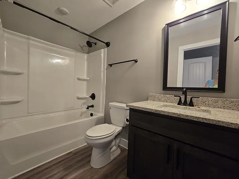 414 Oak St — Photo 20