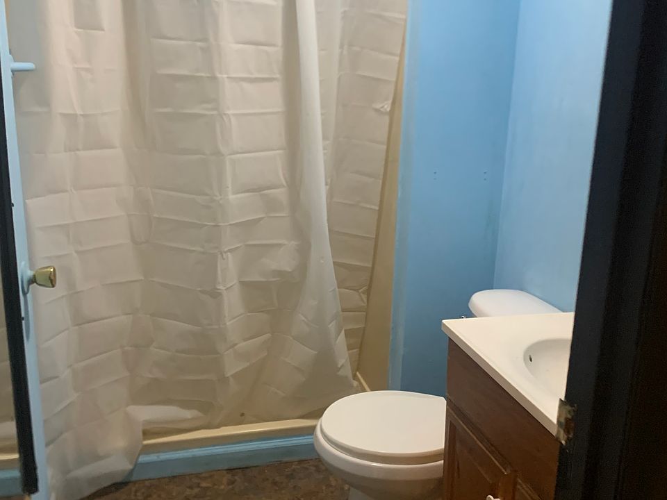 1st image of 18 Harper St #2