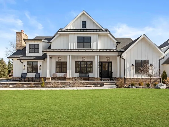 1518 Park West Cir, Munster, IN 46321