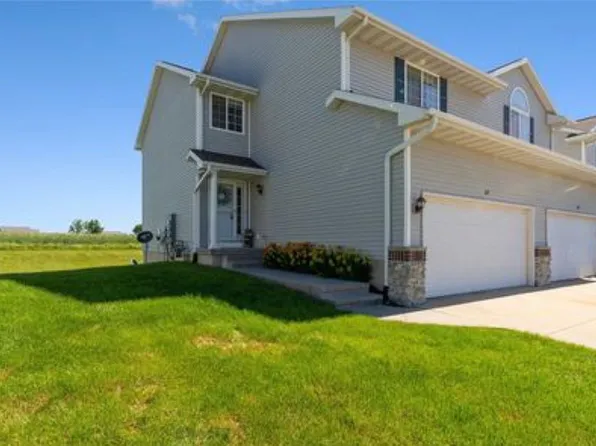 6217 Muirfield Dr SW, Cedar Rapids, IA 52404