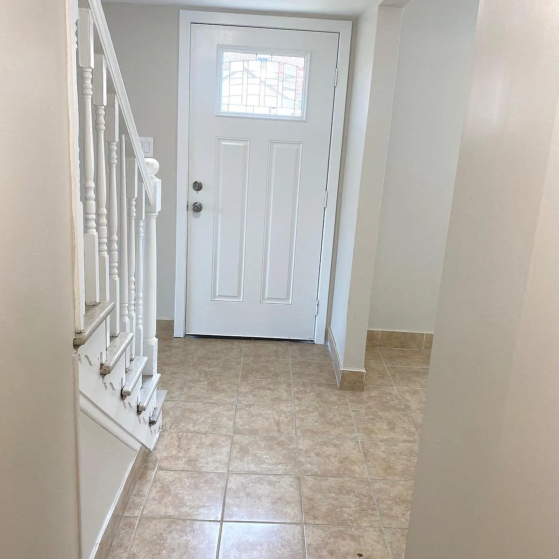 3 bed, 2.5 bath, 1242 sqft, $2,200 — Photo 2