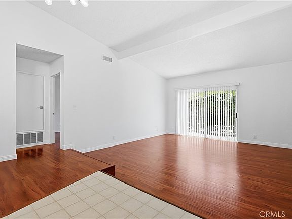 4th image of 28301 Ridgefalls Ct