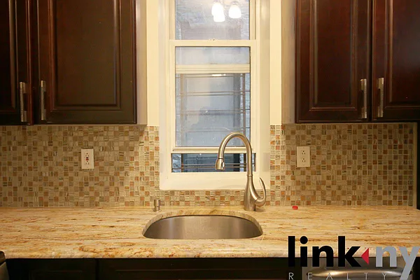 Rented by Link NY Realty | media 11