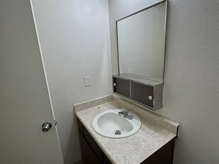 7957-7961 Bernay Dr — Photo 20
