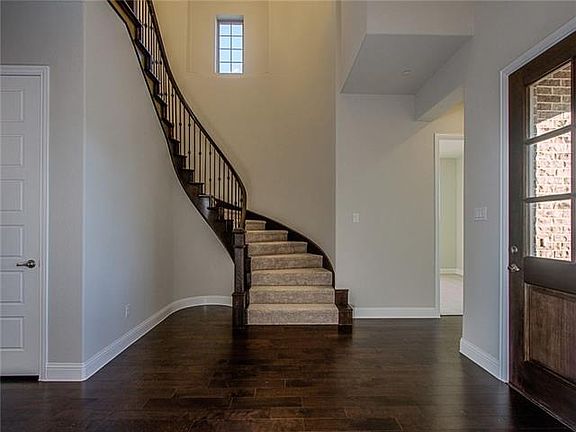 5th image of 3321 Meridian Dr