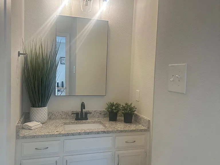 1428 Hampton Rd — Photo 3
