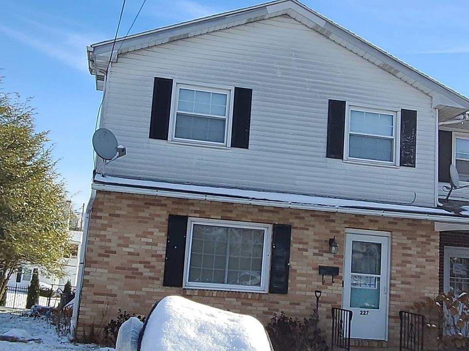 1st image of 227 N 8th St