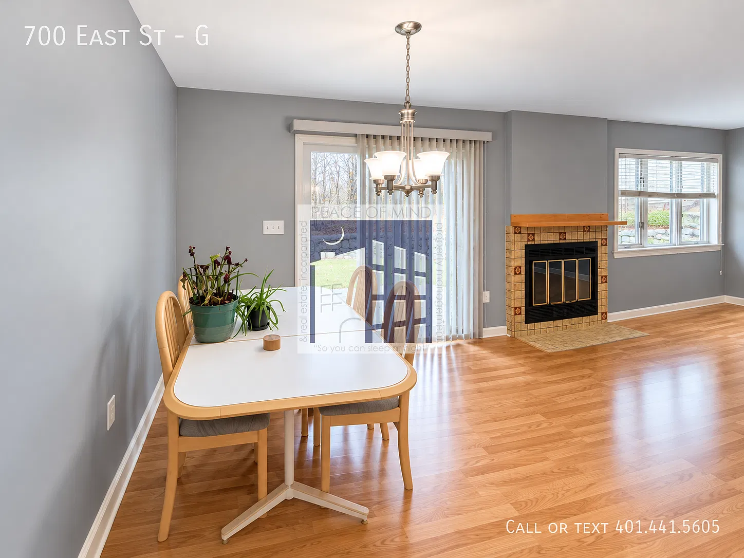 2 bedroom 1 bath condo with garage parking Greenview Condominiums. — Photo 2