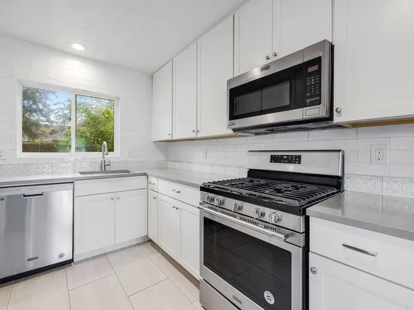 7515 Magnolia St, Houston, TX 77023