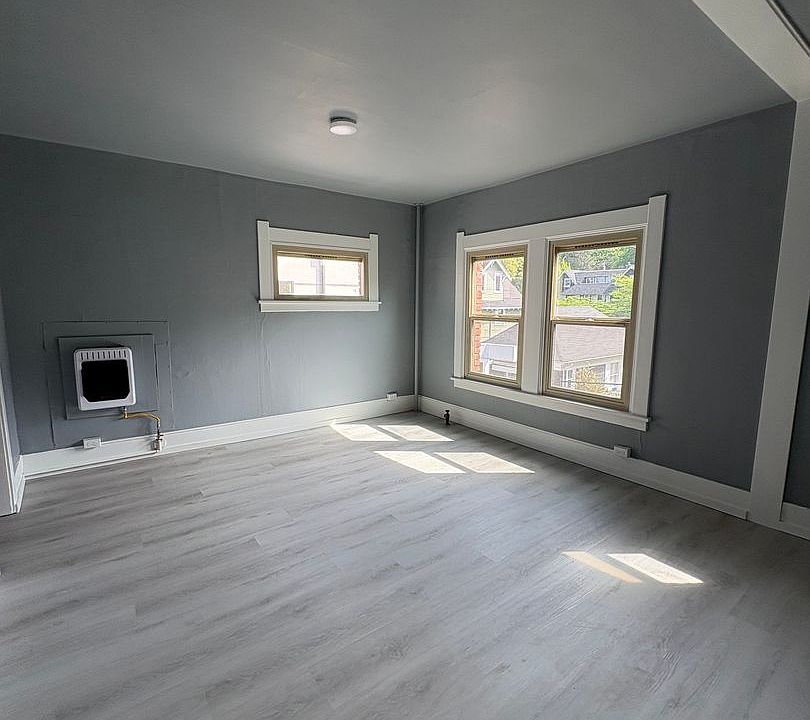 1st image of 1132 10th Ave E APT 35