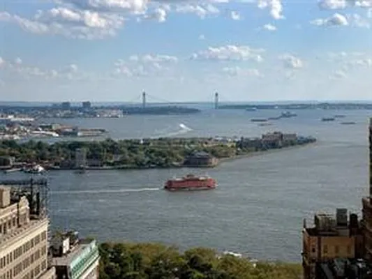 Rented by Douglas Elliman | media 54