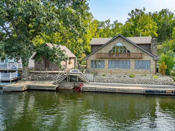 8714 S Slevins Dr, Nineveh, IN 46164