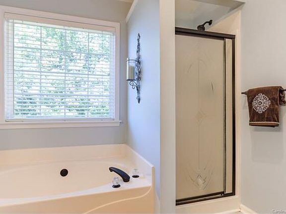 5th image of 14242 Crown Harbor Dr