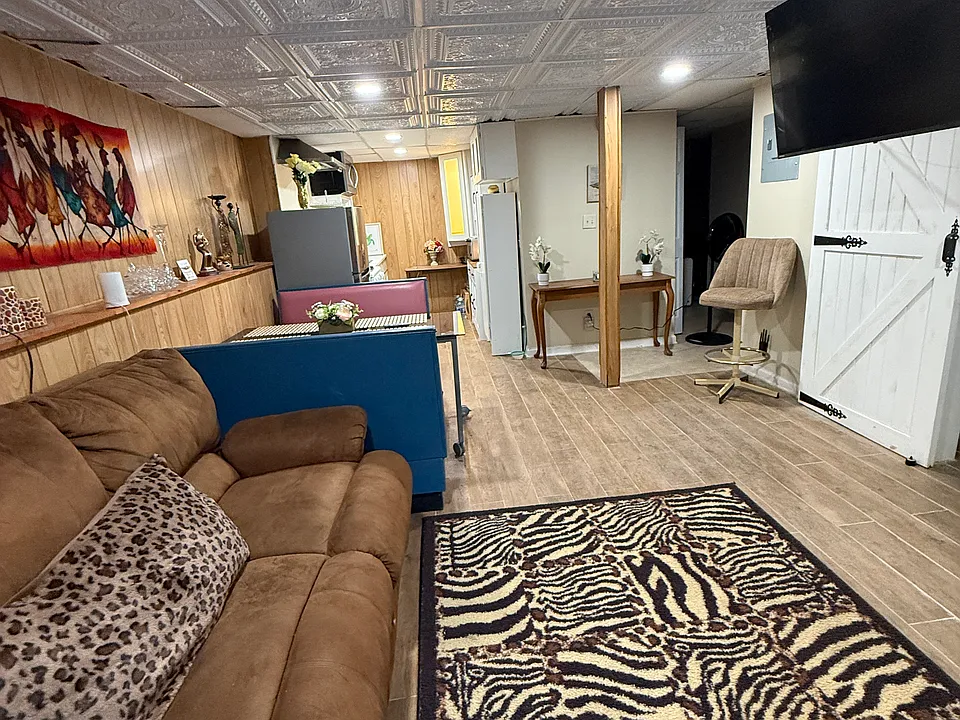 5011 Millers Gln #B